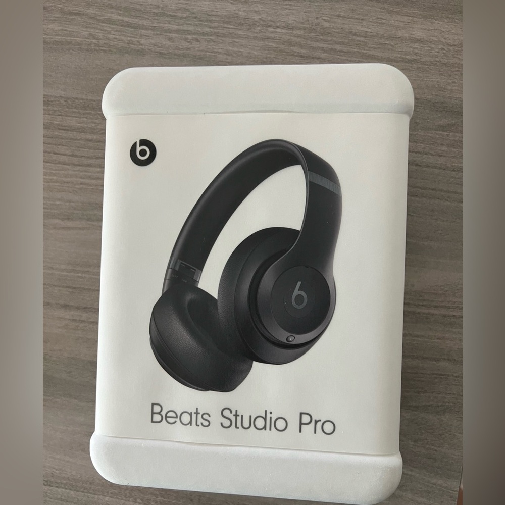 Beats Studio Pro